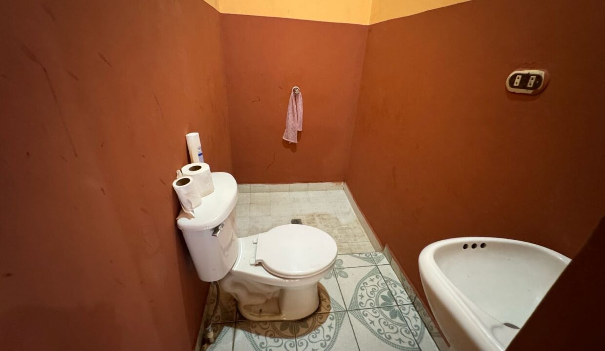 img-1743110532